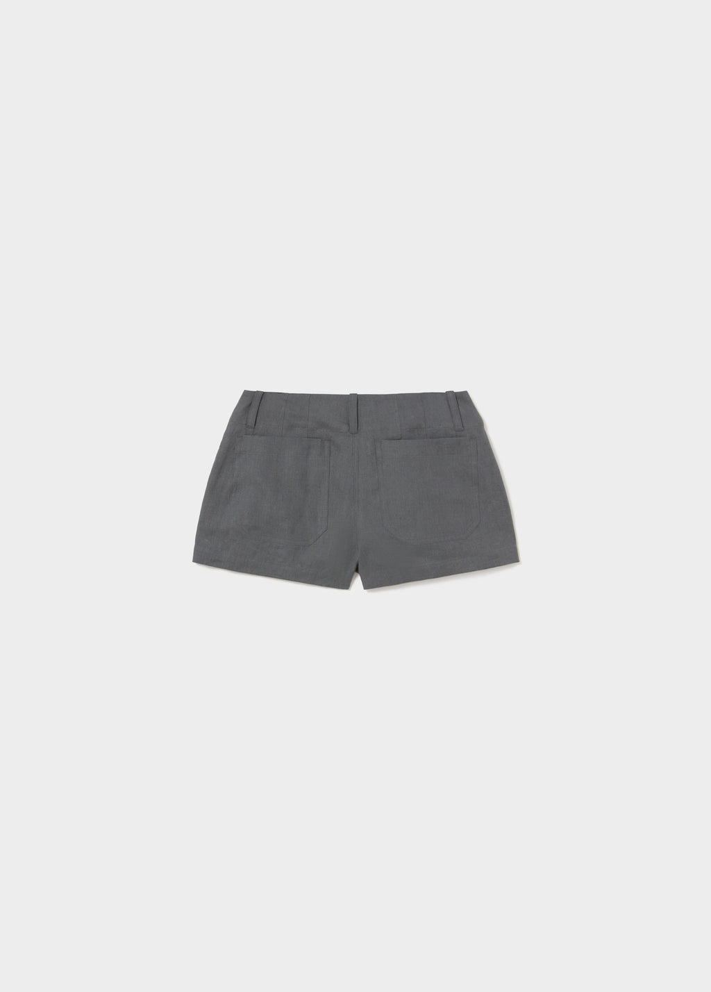 Short en lin à clous