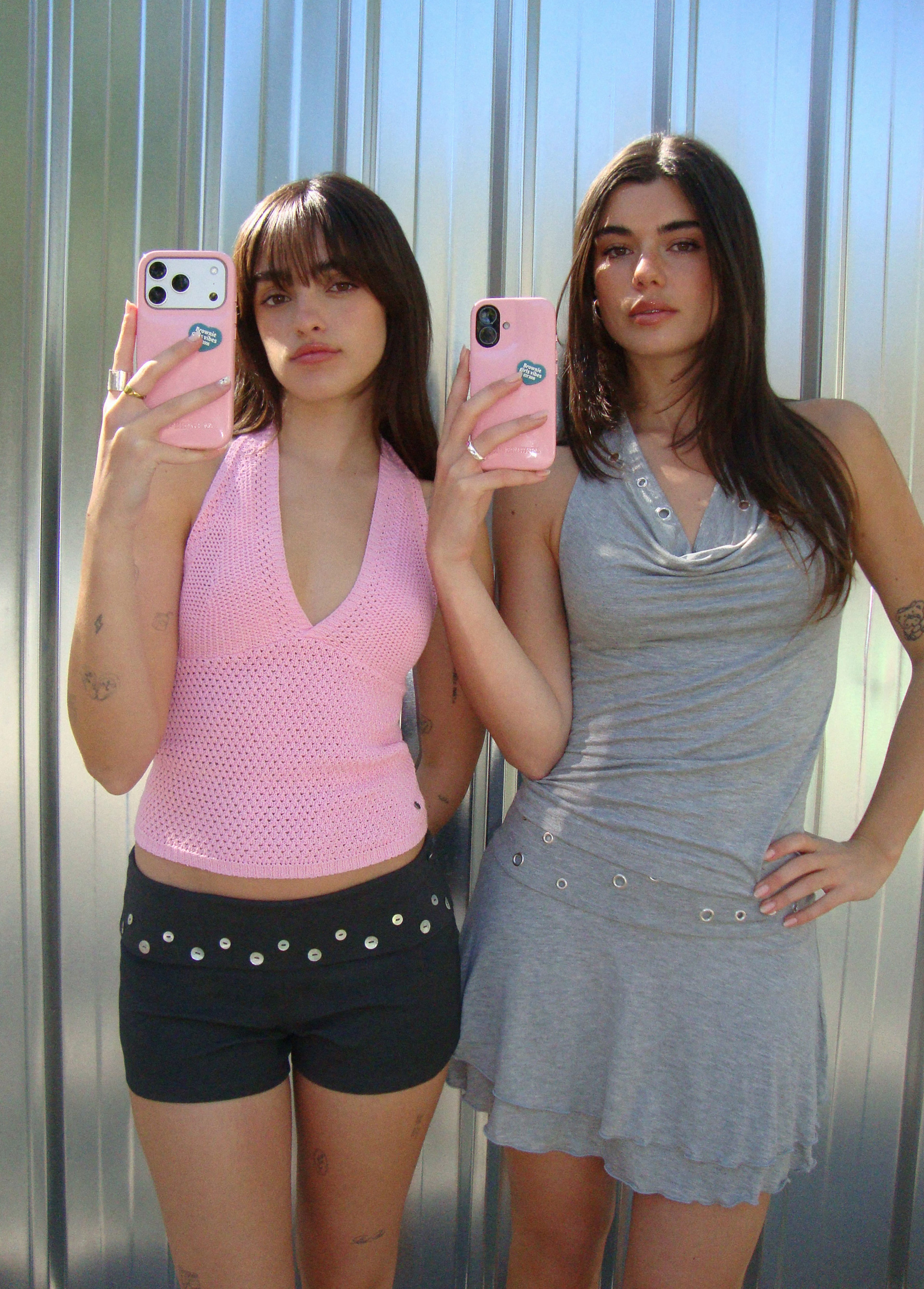 Shorts de linho com tachas