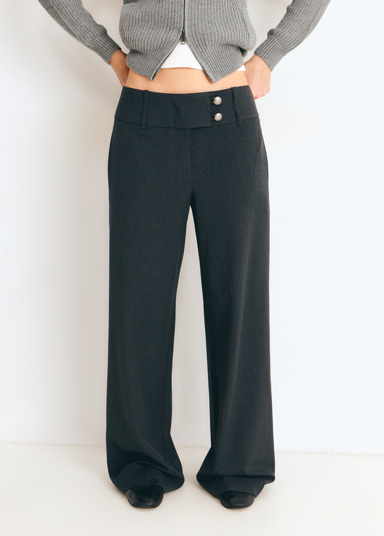 Wide low-rise trousers