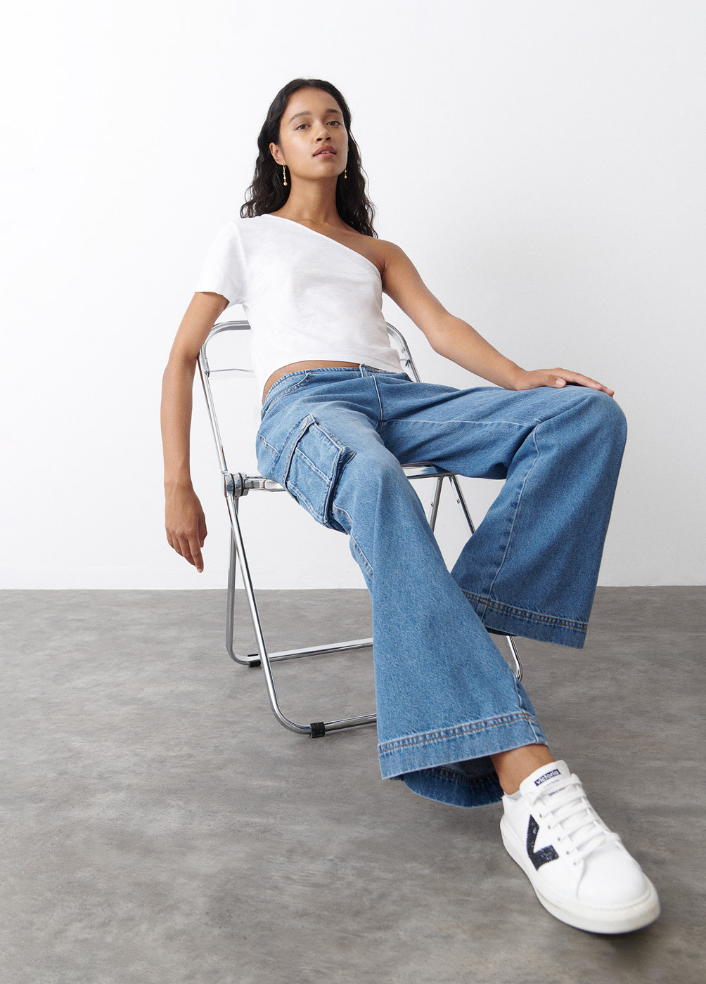 ASYMMETRISCHES KURZARM-T-SHIRT