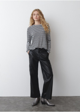 T-SHIRT GESTREIFT CUT-OUT SCHULTERN