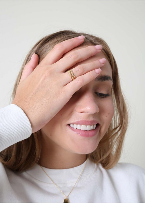 Ring with chain detail