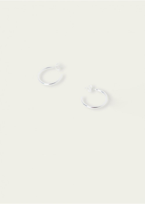 Medium-sized hoop earrings