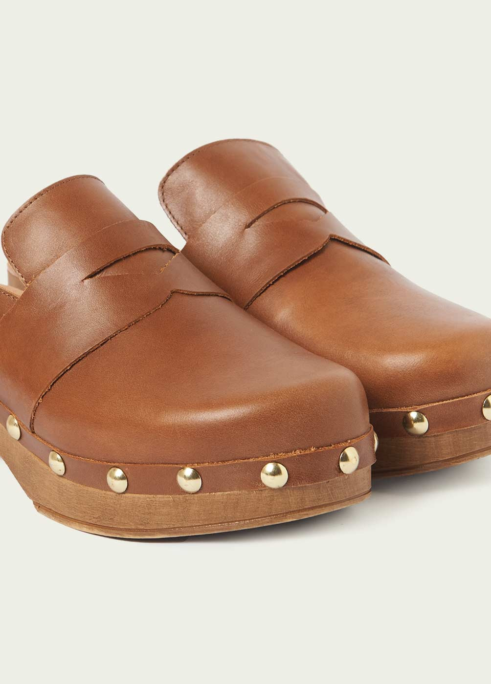 LEATHER CLOGS W/ PENNY LOAFER DETAIL