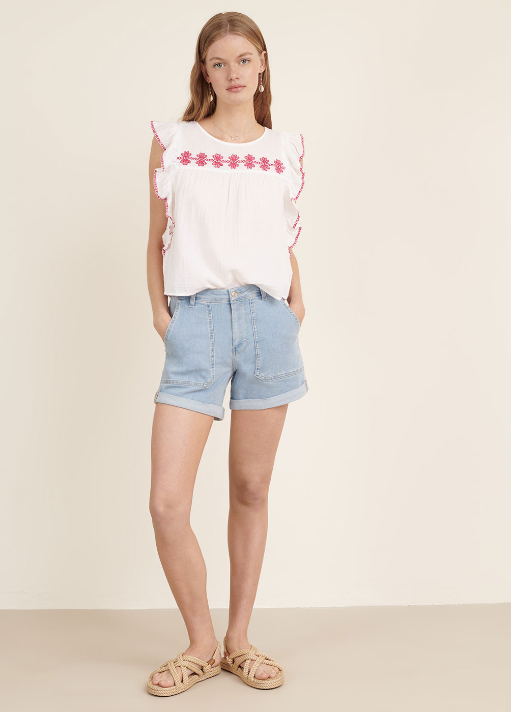 MIMI EMBROIDERED RUFFLED TOP