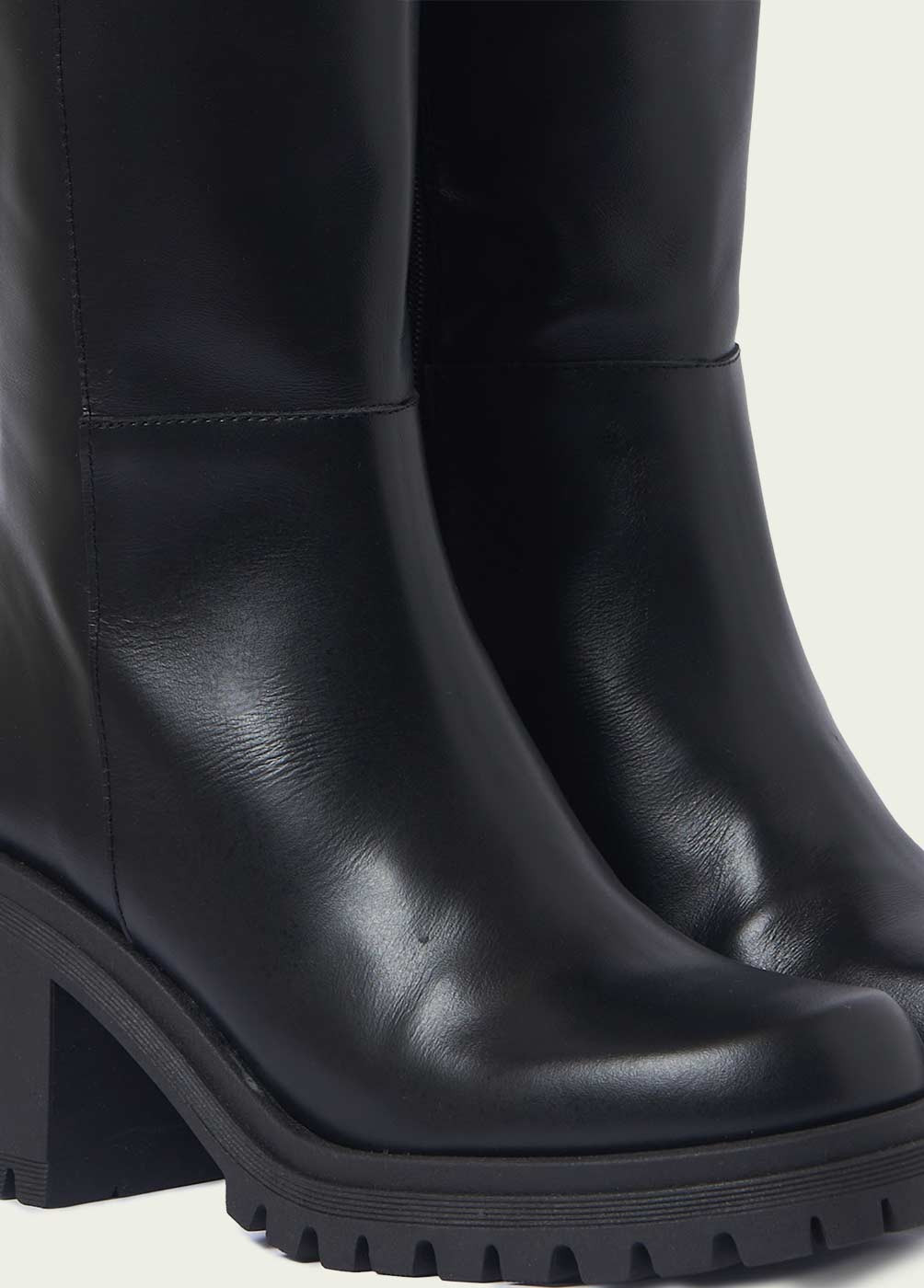 HEELED HIGH LEATHER BOOTS