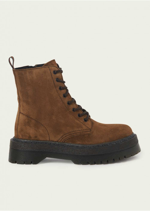 Lace-up suede boots