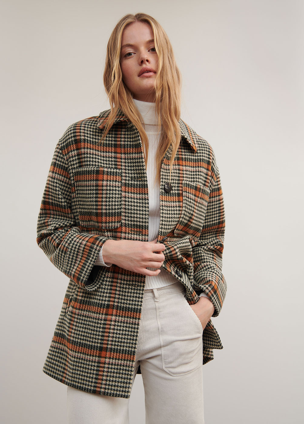 COAT WITH CHECK POCKETS