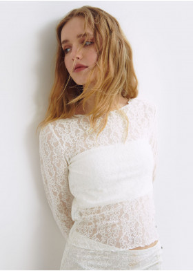 LONG-SLEEVED LACE TOP