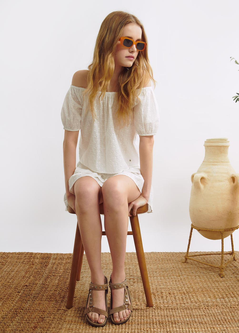 EMBROIDERED BLOUSE