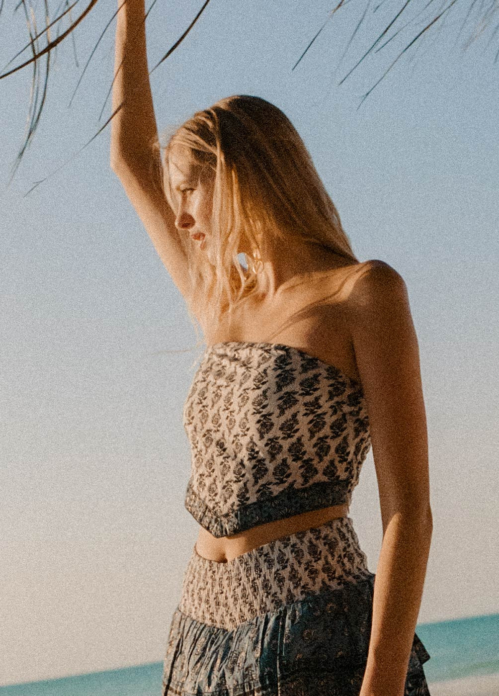 PRINTED SCARF TOP