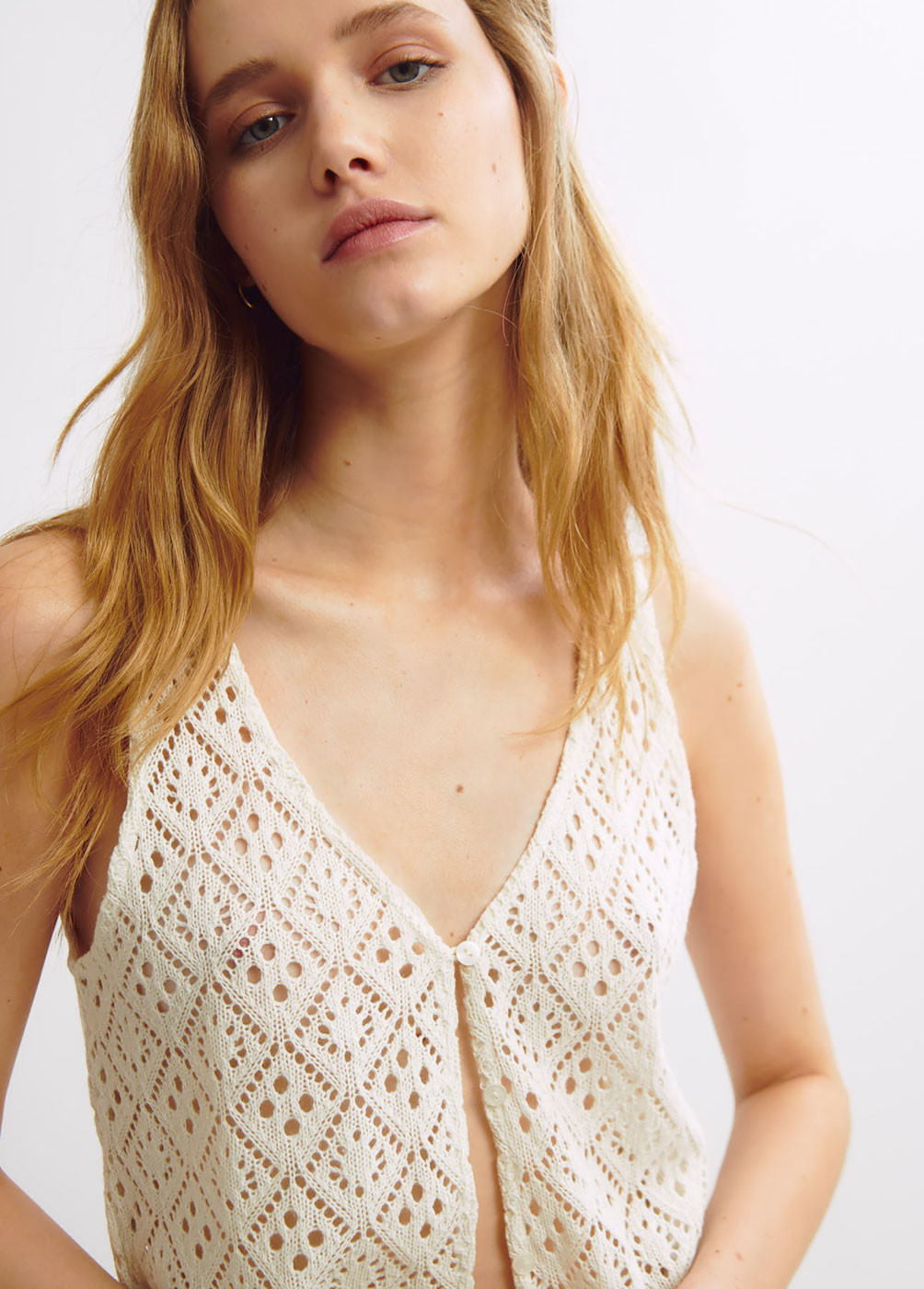OPEN-KNIT BUTTON-UP WAISTCOAT