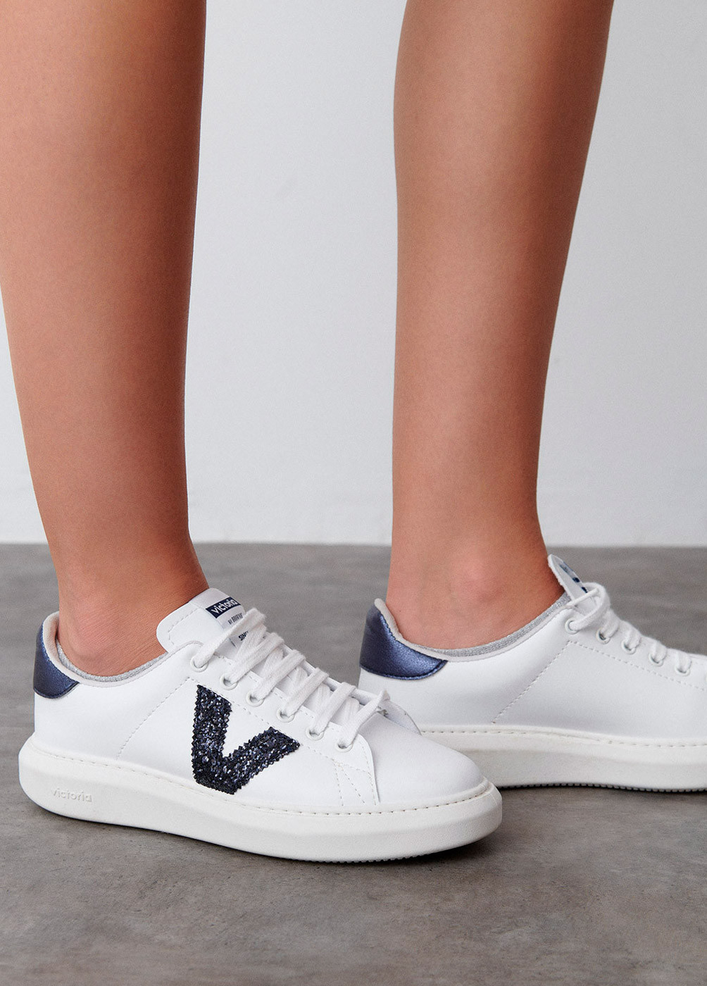 MILAN CONTRAST TRAINER