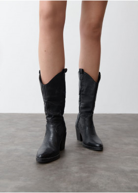 WESTERN-STYLE BOOTS WITH STITCH DETAIL
