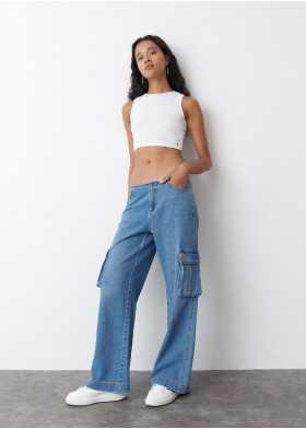 SLEEVELESS T-SHIRT