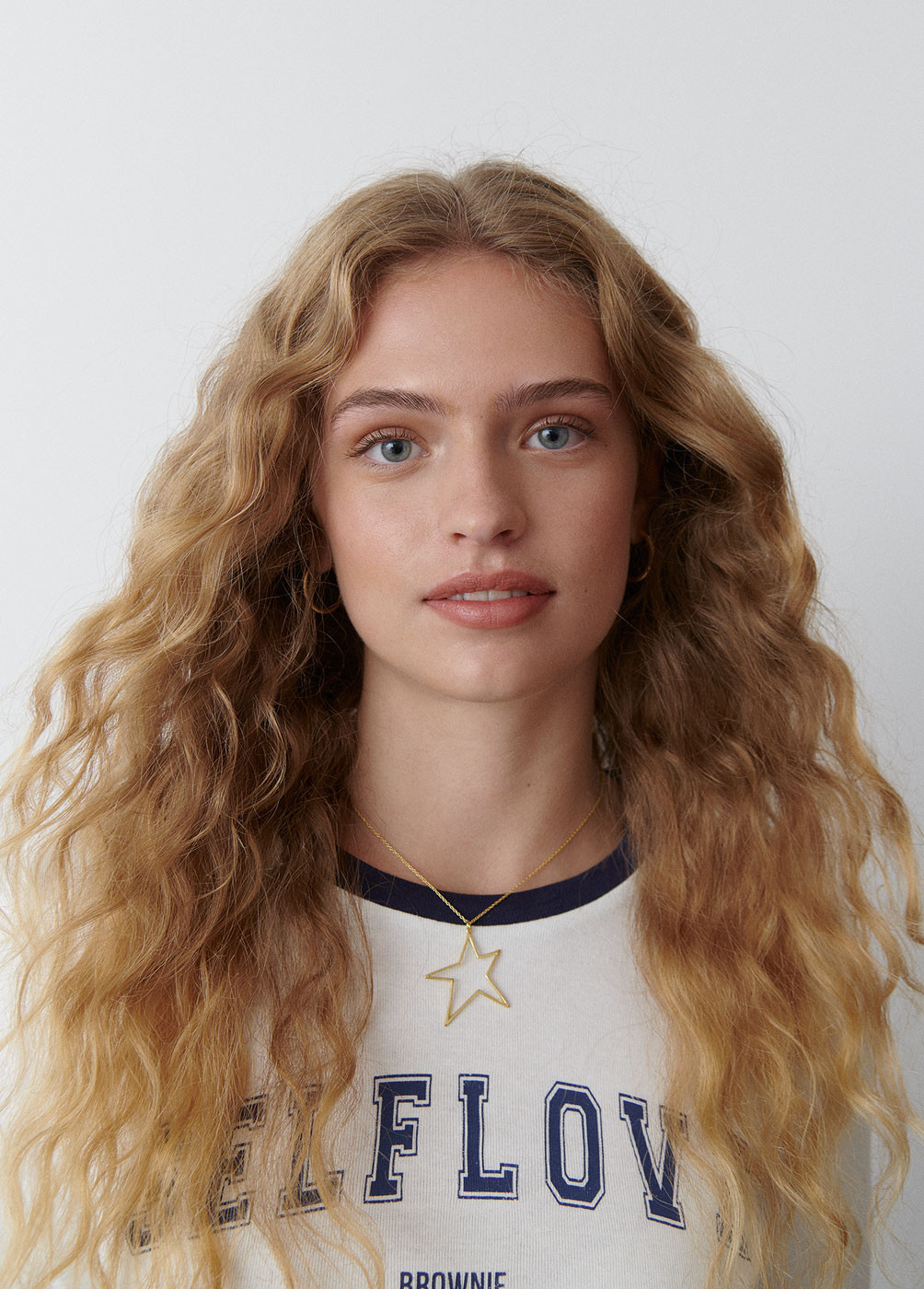 IRREGULAR STAR NECKLACE