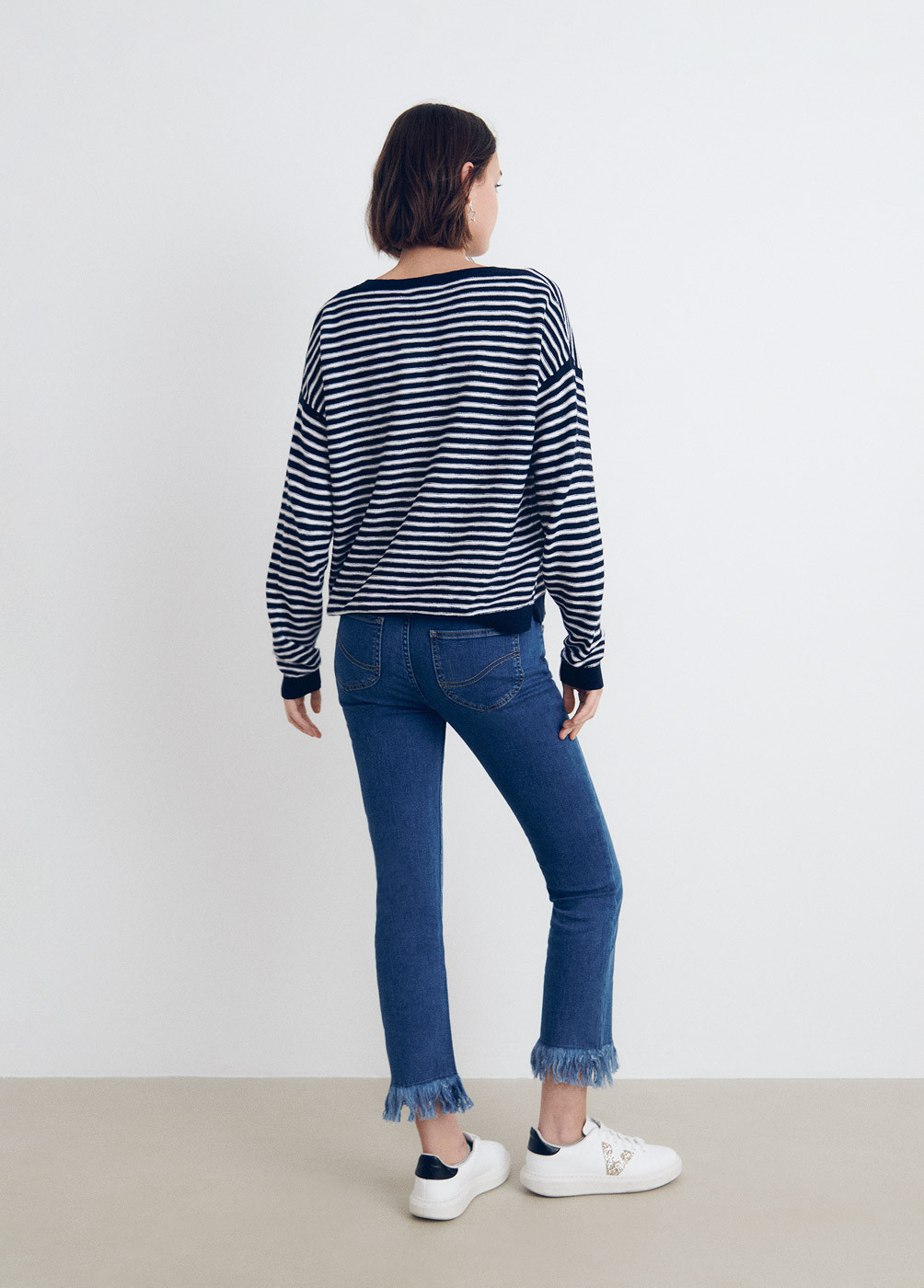 FRAYED CROPPED TROUSERS