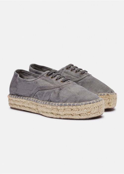 Stone-washed jute plimsolls