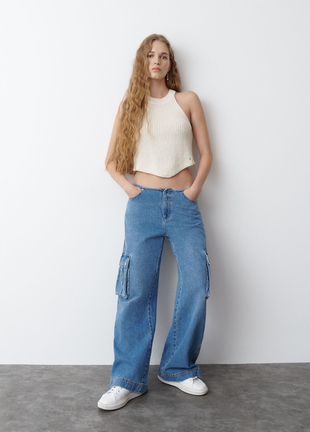 TOP PUNTO HALTER BAJO PICO