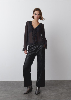 BLUSA VOLANTES ANUDADA
