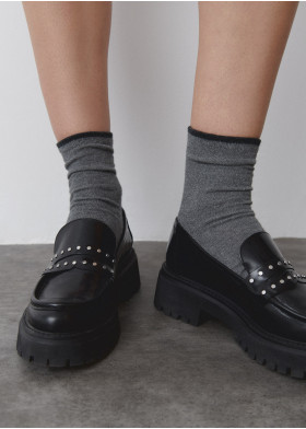 MOCASIN BRILLANTE TACHAS