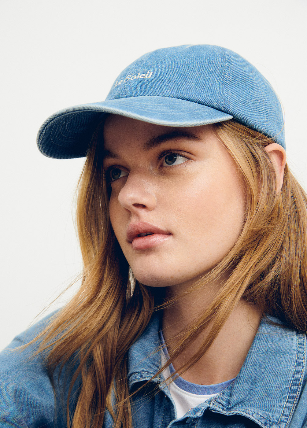 Gorra denim bordada