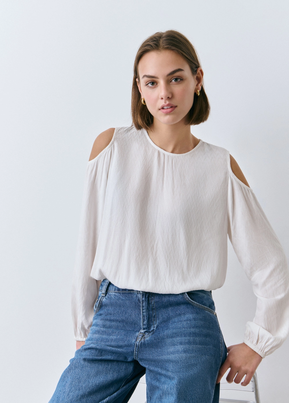 Blusa cut out ombros