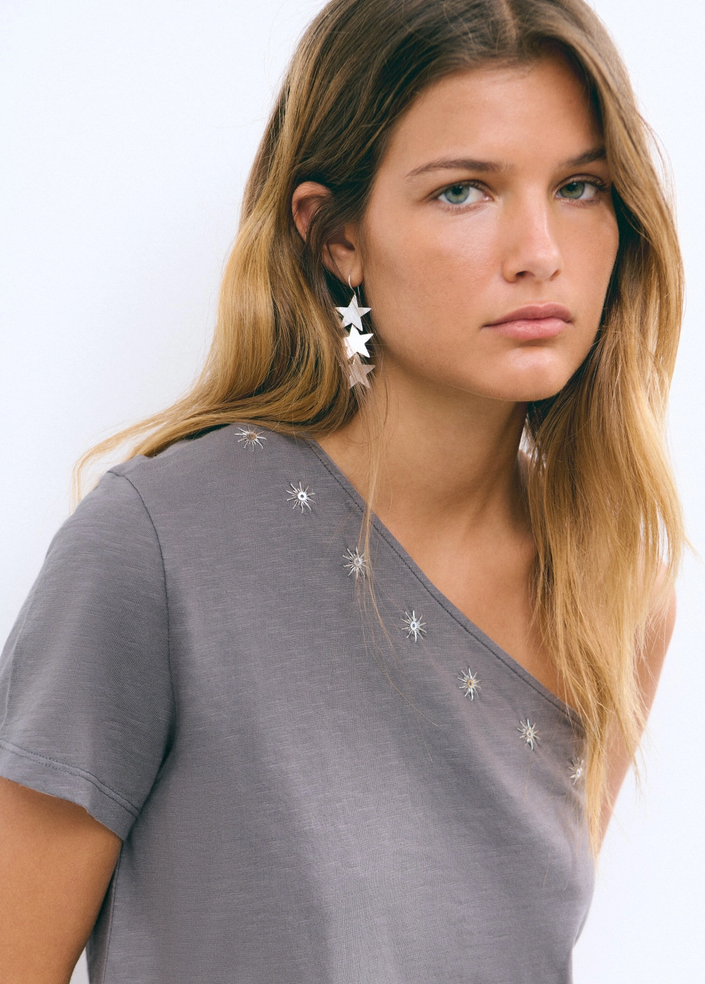 T-shirt asymmetrisch stickerei