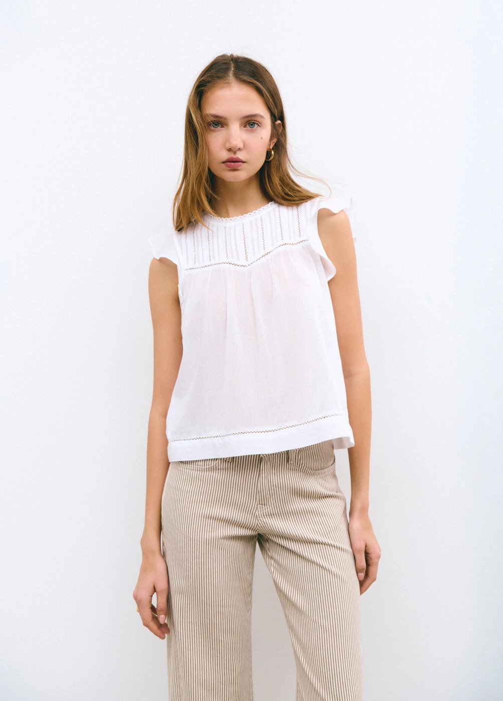 Blusa romantica con scollo...