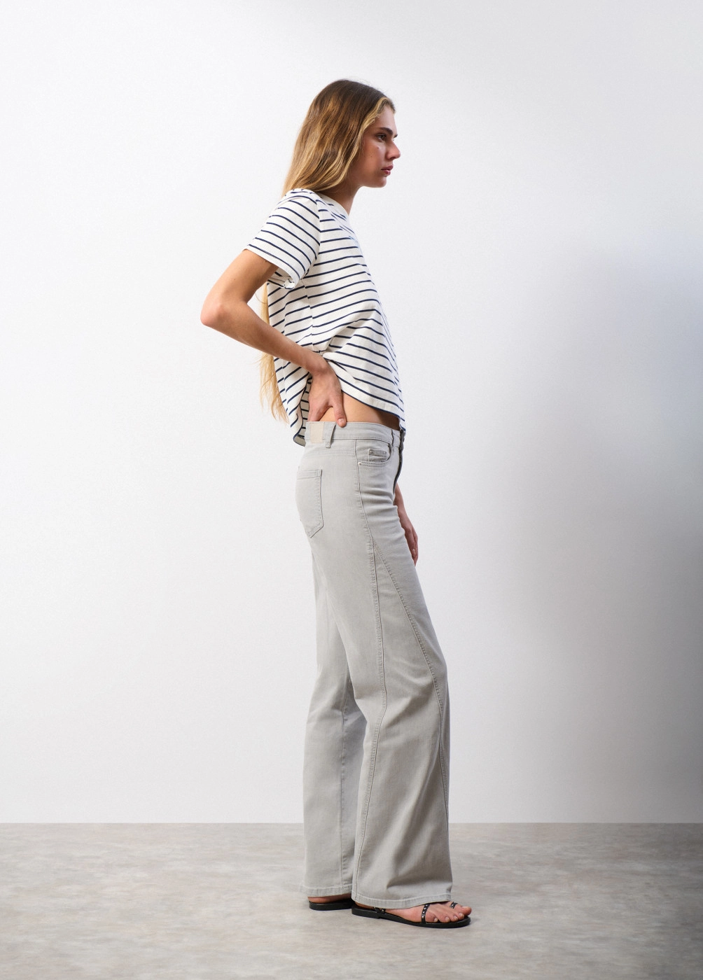 Pantalon corte lateral